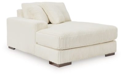 Lindyn Sectional with Chaise - Home Furniture And More (Brentwood, MD)