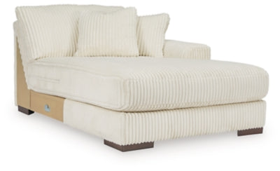 Lindyn Sectional with Chaise - Home Furniture And More (Brentwood, MD)