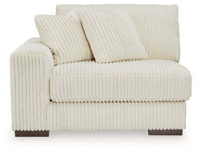 Lindyn Sectional with Chaise - Home Furniture And More (Brentwood, MD)