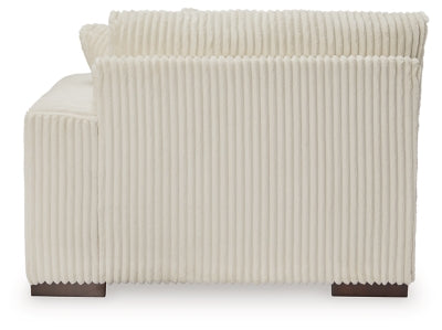 Lindyn Sectional with Chaise - Home Furniture And More (Brentwood, MD)