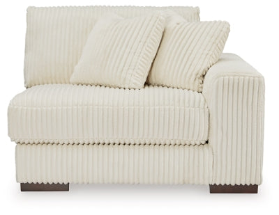 Lindyn Sectional with Chaise - Home Furniture And More (Brentwood, MD)