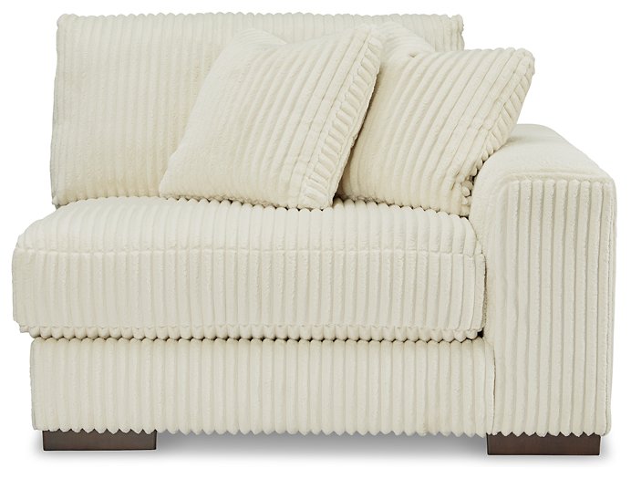 Lindyn Sectional - Home Furniture And More (Brentwood, MD)