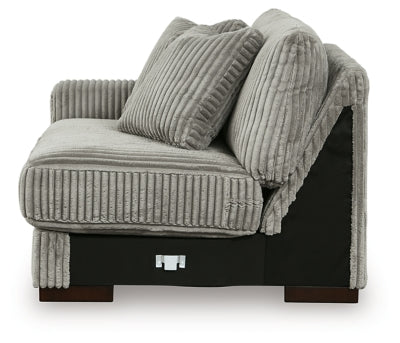Lindyn Sectional with Chaise - Home Furniture And More (Brentwood, MD)