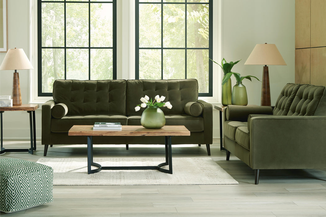 Reveon Lakes Living Room Set