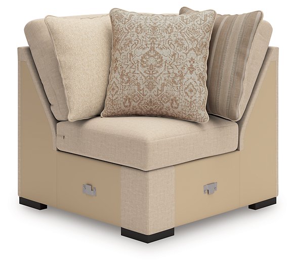 LadyMae Sectional with Chaise - Home Furniture And More (Brentwood, MD)