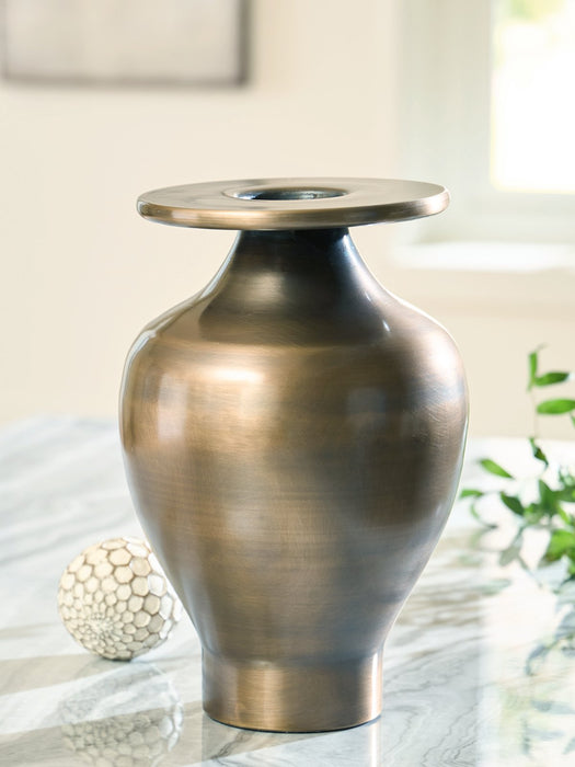 Fedorleigh Vase - Home Furniture And More (Brentwood, MD)
