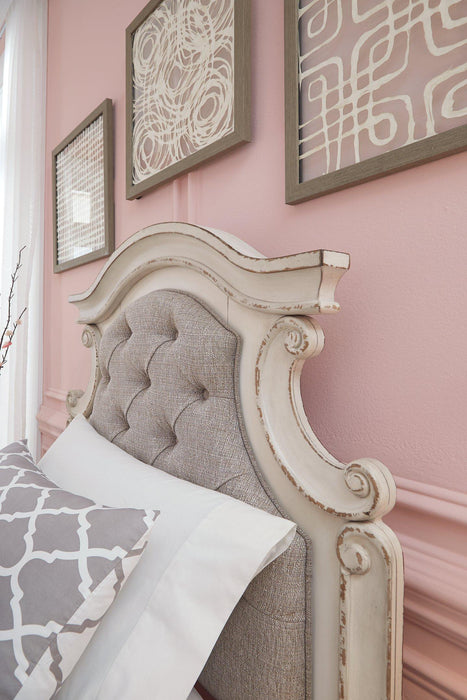 Realyn Upholstered Bed - Home Furniture And More (Brentwood, MD)