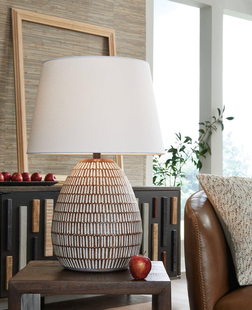 Darrich Table Lamp - Home Furniture And More (Brentwood, MD)