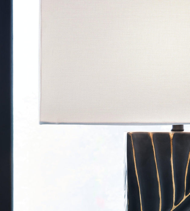 Bartlen Table Lamp - Home Furniture And More (Brentwood, MD)