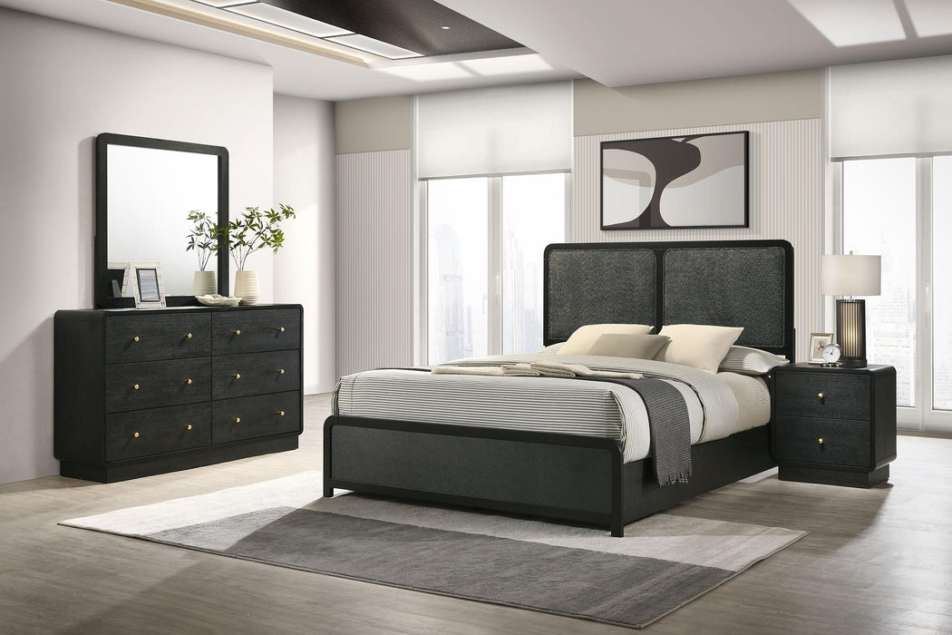 Cavelle 4 & 5 Piece Bedroom Set Queen & E.King image