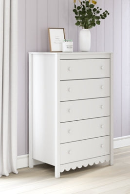 Hallityn Chest of Drawers - Home Furniture And More (Brentwood, MD)