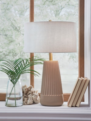 Dellner Table Lamp - Home Furniture And More (Brentwood, MD)
